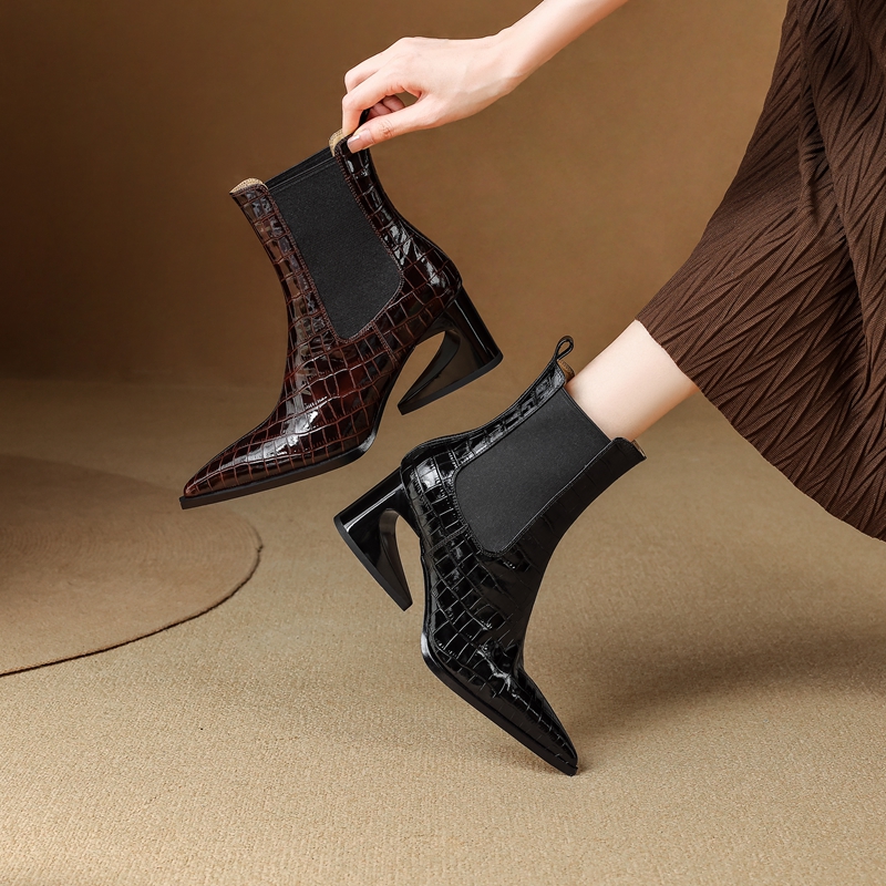 女性の新しいレザーエンボスパターン牛革ポインテッドハイヒール - Leatherwork Drawing のレビューと価格