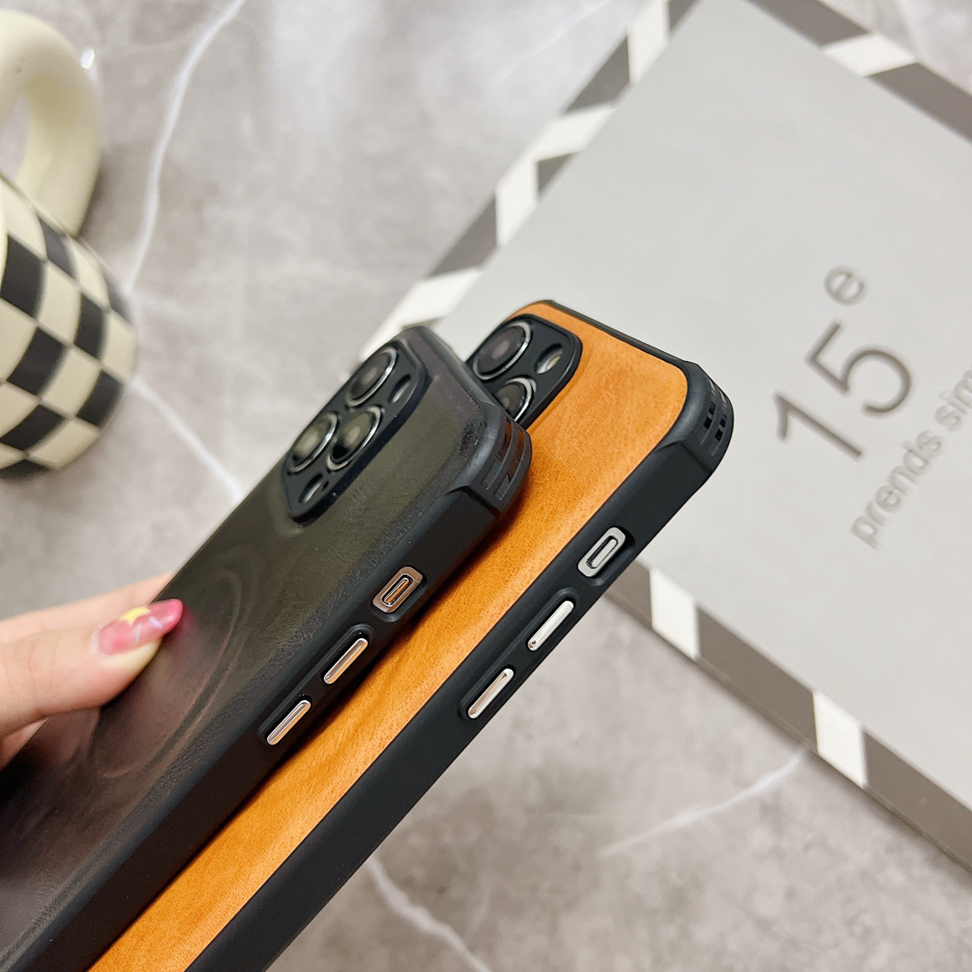 Apple iPhone 11 12 13 14 15 16 - Leatherwork Drawing のレビューと価格