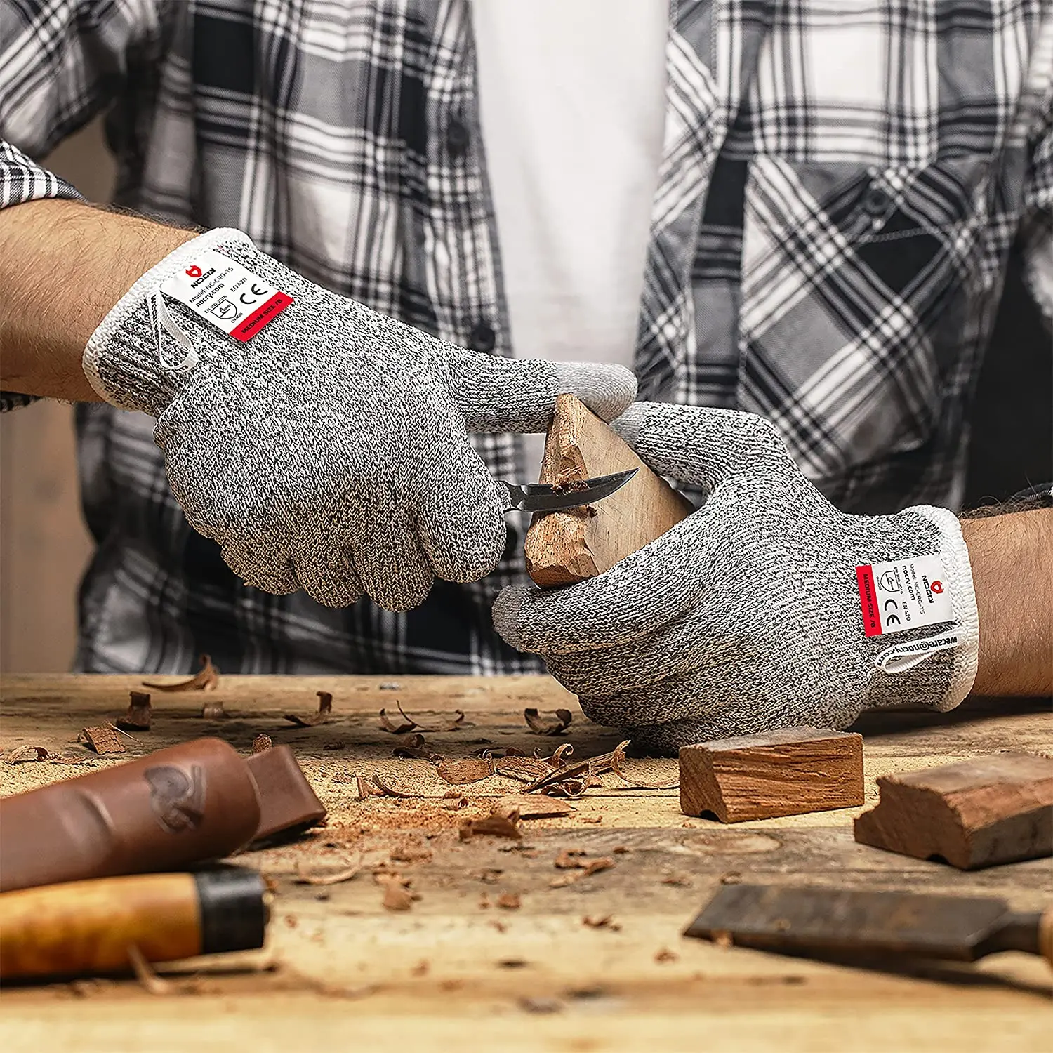 耐切創レベル5、3本のタッチスクリーン対応指付きカット耐性グ - Leatherworking Leveling のレビューと価格