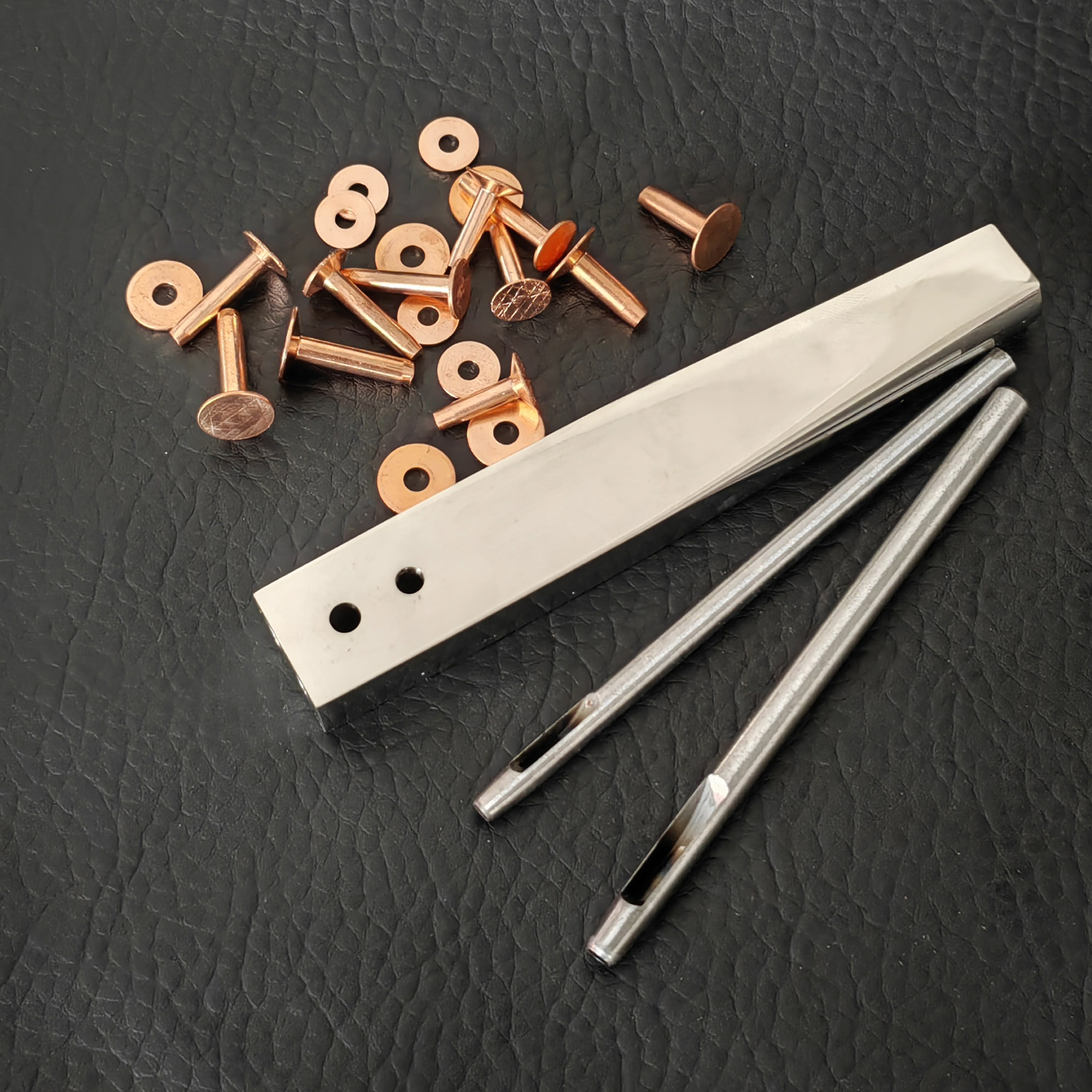 銅のリベットとバリ # 9と # 12 バリセッター レザー - Rivet Setter Tool のレビューと価格